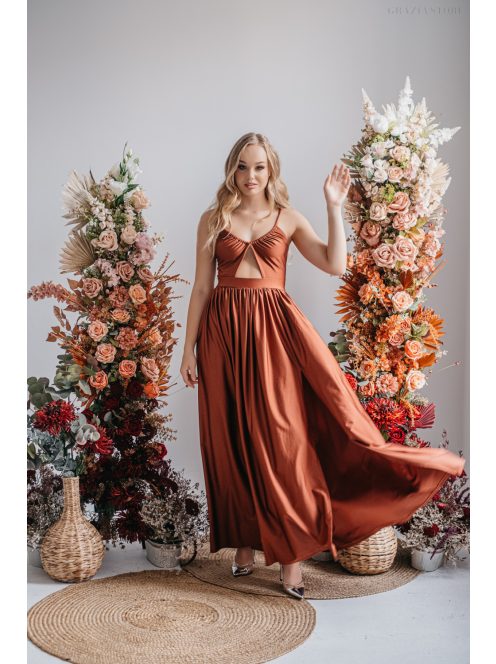 Lidia - különleges maxi ruha dattero színben elasztikus anyagból