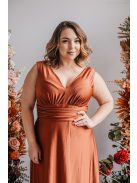 Rozsdabarna színű, V-kivágású alkalmi maxi ruha a letisztult eleganciáért.