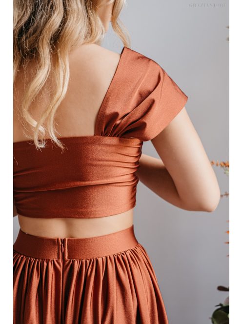 Rebeka – dattero színű elasztikus anyagú crop top