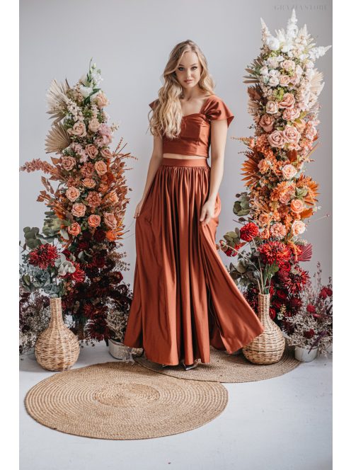 Rebeka – dattero színű elasztikus anyagú crop top