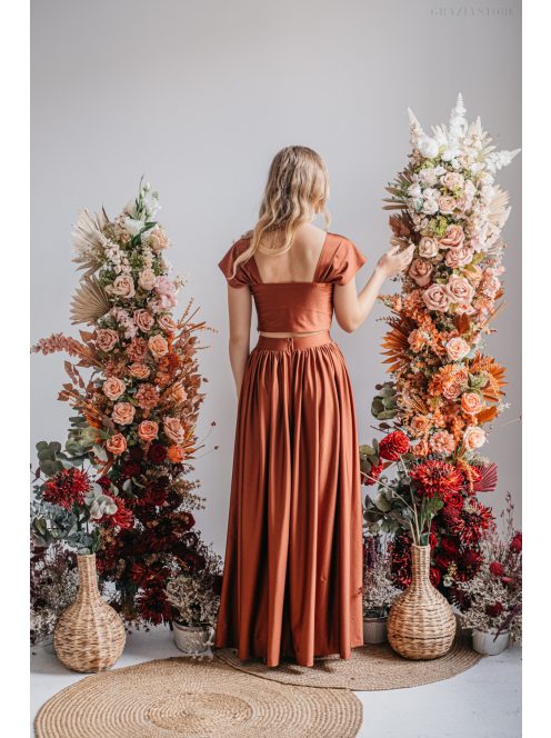 Rebeka – dattero színű elasztikus anyagú crop top