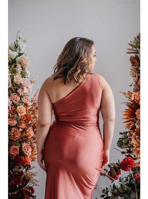 Lili - kenya színű csavart elejű szűk fazonú maxi ruha 