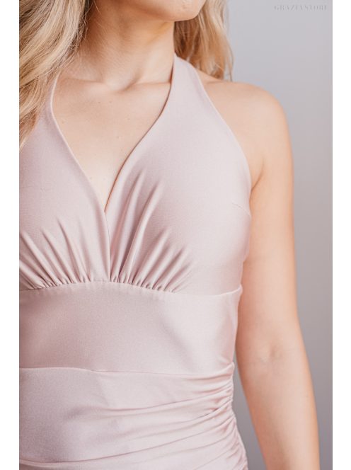 Szabina – V-kivágású szűk fazonú púder színű ruha elasztikus anyagból 