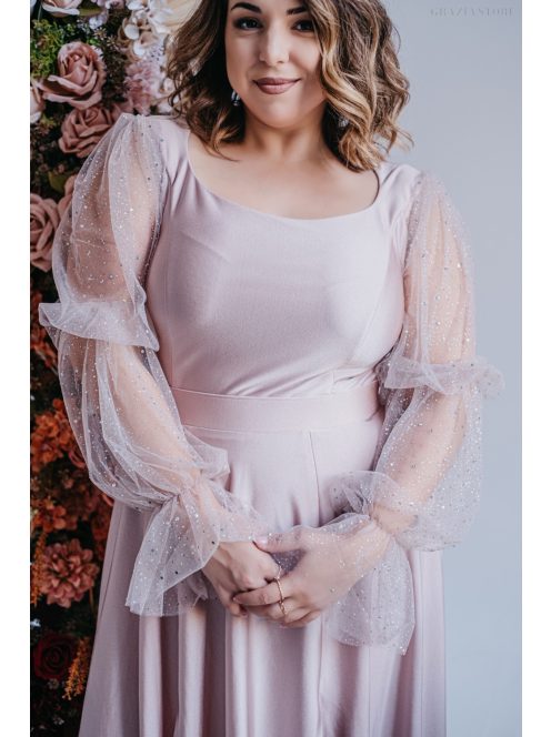 Adél– U-kivágású maxi ruha strasszköves tüll ujjakkal púder színben