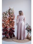 Adél– U-kivágású maxi ruha strasszköves tüll ujjakkal púder színben