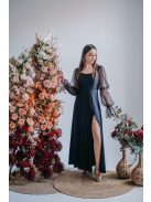 Adél– U-kivágású maxi ruha strasszköves tüll ujjakkal fekete színben