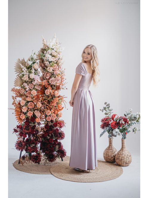 Ráncolt felsőrészű, romantikus ujjú alchimia színű maxi ruha.