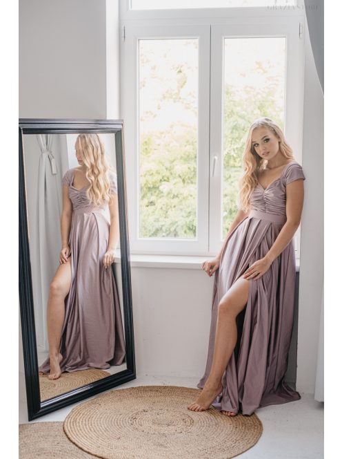 Inez – ráncolt felsőrészű, romantikus ujjú alchimia színű maxi ruha 