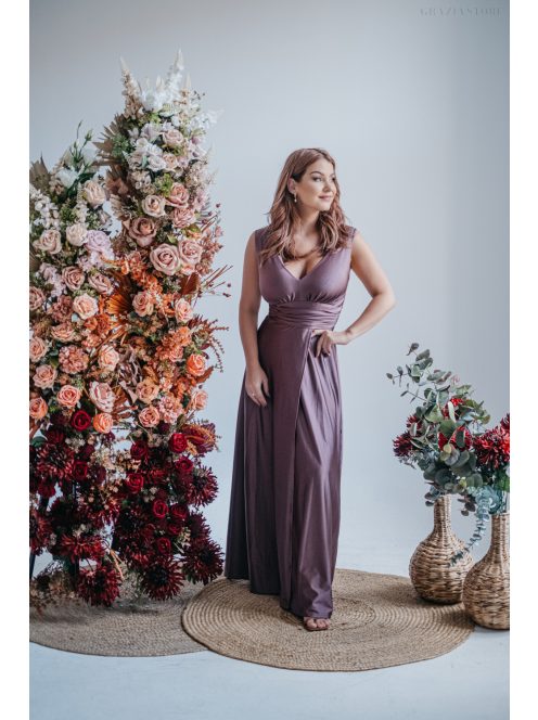 Sötétmályva színű, V-kivágású maxi ruha elasztikus anyagból.