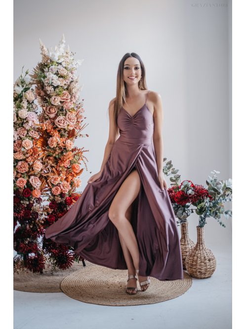 Gitta – supernatural maxi különleges hátmegoldással 