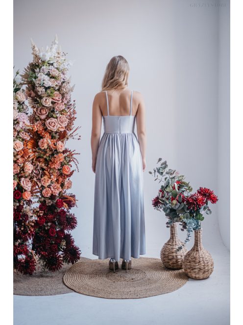 Hanna - V kivágású filigrana színű maxi ruha 