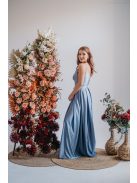 Zenina – V-kivágású maxi ruha spagetti pántokkal riva színben 