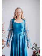 Adél– U-kivágású maxi ruha strasszköves tüll ujjakkal blue fondale színben