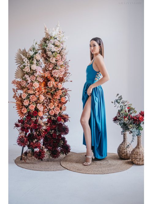 Petrolkék színű maxi ruha hátán pántokkal alkalmakra.