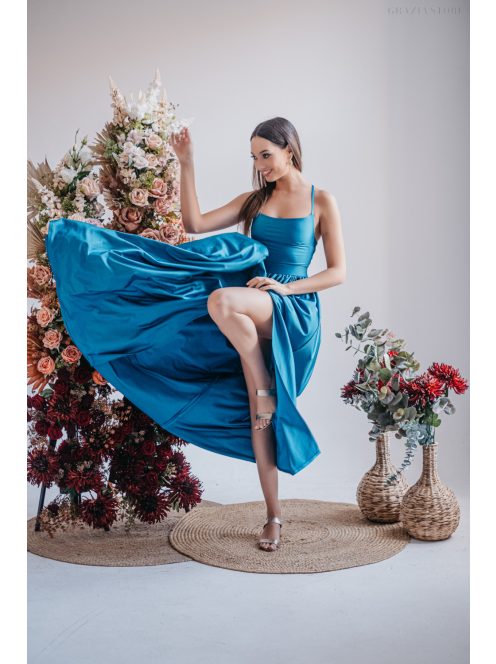 Madleine – blue fondale színű maxi ruha hátán pántokkal 