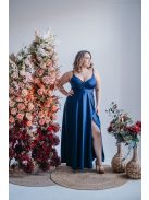 Abigél – átlapolt mellrészű blue scuro színű maxi ruha 