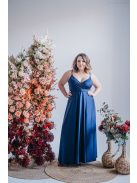 Abigél – átlapolt mellrészű blue scuro színű maxi ruha 