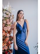 Emili- V-kivágású, ráncolt maxi ruha, vékony pántokkal blue scuro színben