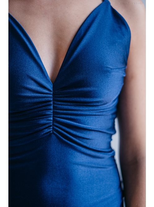 Emili- V-kivágású, ráncolt maxi ruha, vékony pántokkal blue scuro színben