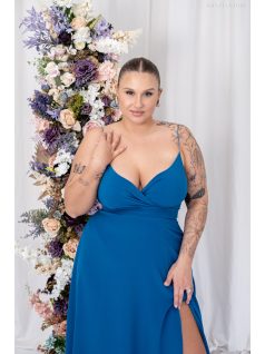   Abigél – átlapolt mellrészű petrolkék színű muszlin maxi ruha 