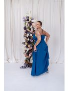 Abigél – átlapolt mellrészű petrolkék színű muszlin maxi ruha 