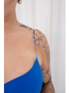 Abigél átlapolt mellrészű, vékony pántos muszlin maxi, kék színben. 