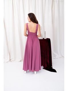 Mira egy V kivágású, gumis hátrészű muszlin maxi, Rose színben. 
