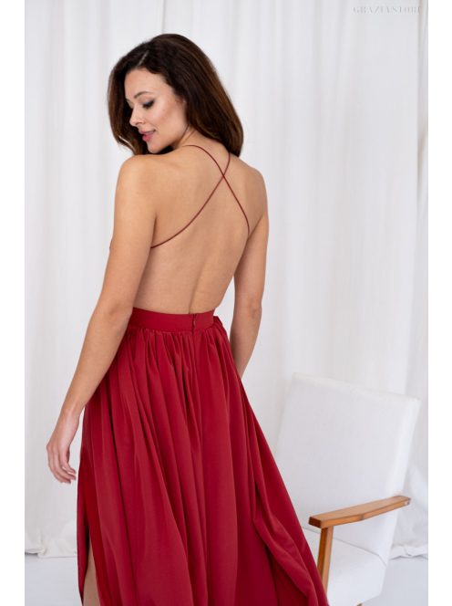 Dalma – hátnélküli muszlin maxi ruha tégla színben.