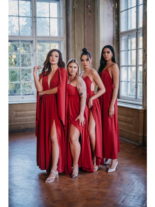 Dalma – hátnélküli muszlin maxi ruha tégla színben.