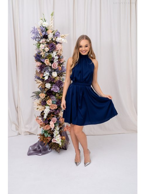 Olga – nyakban és derékban megkötős sötétkék mini ruha.