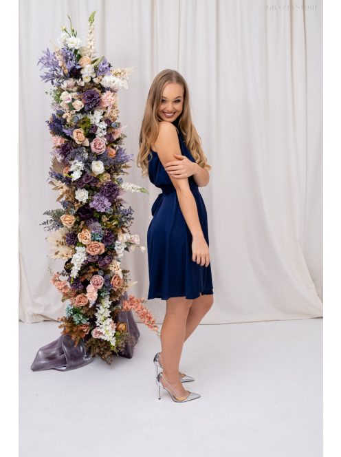 Olga – nyakban és derékban megkötős sötétkék mini ruha.