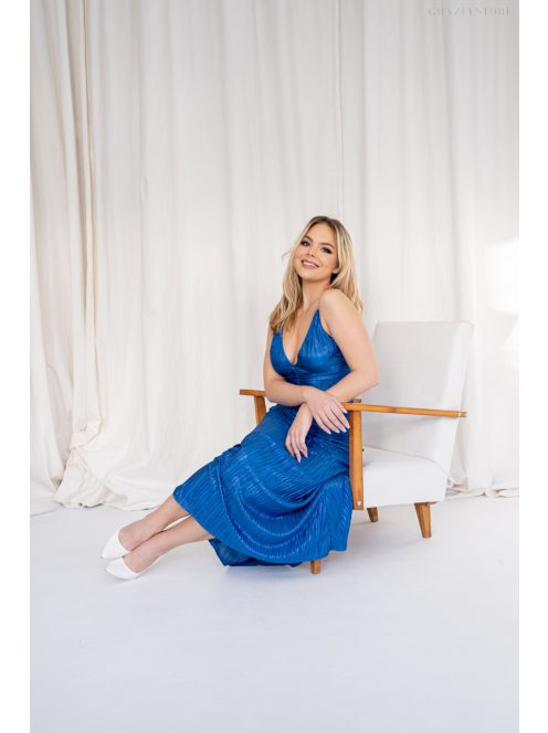 Emili- V-kivágású, ráncolt maxi ruha, vékony pántokkal fényes kék pliszírozott anyagból