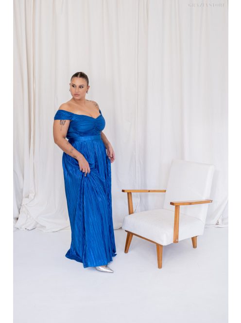 Inez – ráncolt felsőrészű, romantikus ujjú kék színű maxi ruha fényes, pliszírozott anyagból