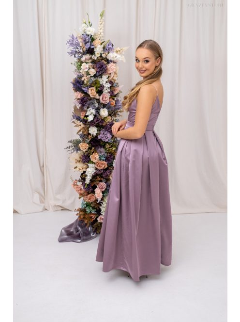 Zenina – V-kivágású szatén maxi ruha spagetti pántokkal mályva színben 