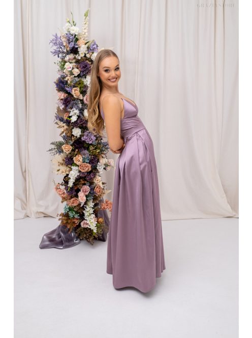 Zenina – V-kivágású szatén maxi ruha spagetti pántokkal mályva színben 