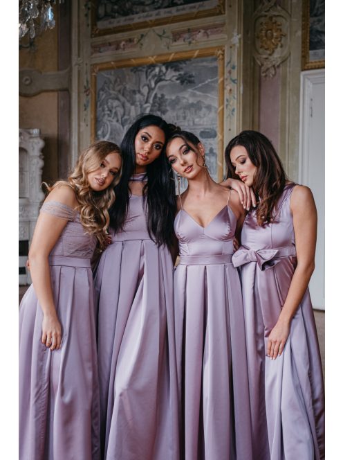 Manka – derekán masnival díszített, ujjatlan, szatén maxi ruha.