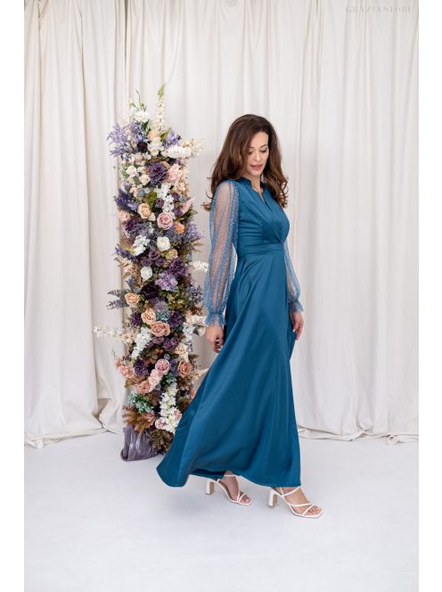 Írisz - Különleges dekoltázsú maxi hosszú, strasszos tüll ujjakkal petrolkék színben, szatén anyagból