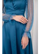 Írisz - Különleges dekoltázsú maxi hosszú, strasszos tüll ujjakkal petrolkék színben, szatén anyagból