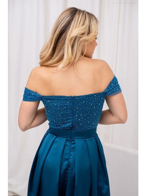 Inez – ráncolt felsőrészű, romantikus petrolkék színű szatén maxi ruha csillogós tüllel