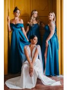 Inez – ráncolt felsőrészű, romantikus petrolkék színű szatén maxi ruha csillogós tüllel