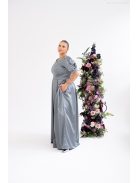 Andrea – zöldesszürke szatén maxi ruha puffos ujjakkal.