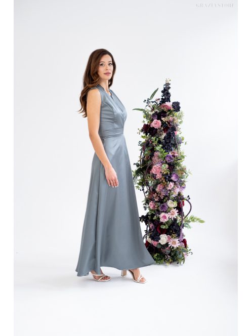 Írisz - Különleges dekoltázsú, ujjatlan, zöldesszürke maxi ruha.