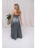 Chloe – Vékony pántos, szív kivágású maxi ruha zöldesszürke színben szatén anyagból