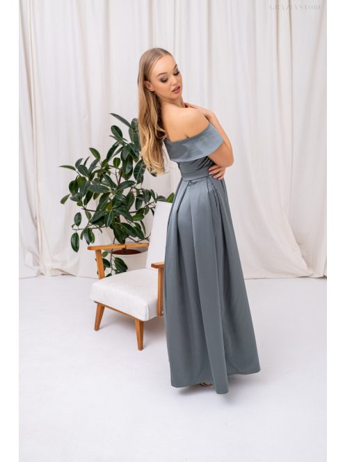 Audrey - szív kivágású szatén maxi ruha zöldesszürke színben.