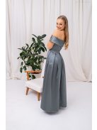 Audrey - szív kivágású szatén maxi ruha zöldesszürke színben.