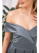 Audrey - szív kivágású szatén maxi ruha zöldesszürke színben.