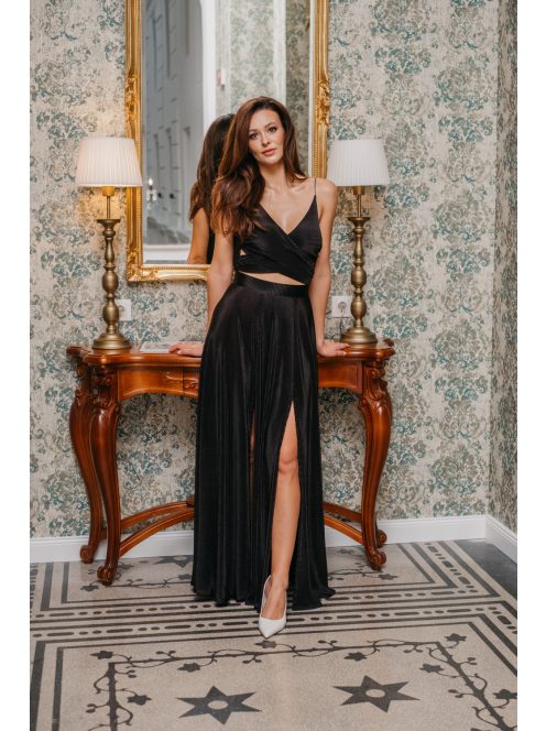 Yvonne - maxi ruha keresztezett felsővel fekete színben pliszírozott anyagból