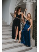 Yvonne - pliszírozott, fekete maxi ruha keresztezett felsővel.