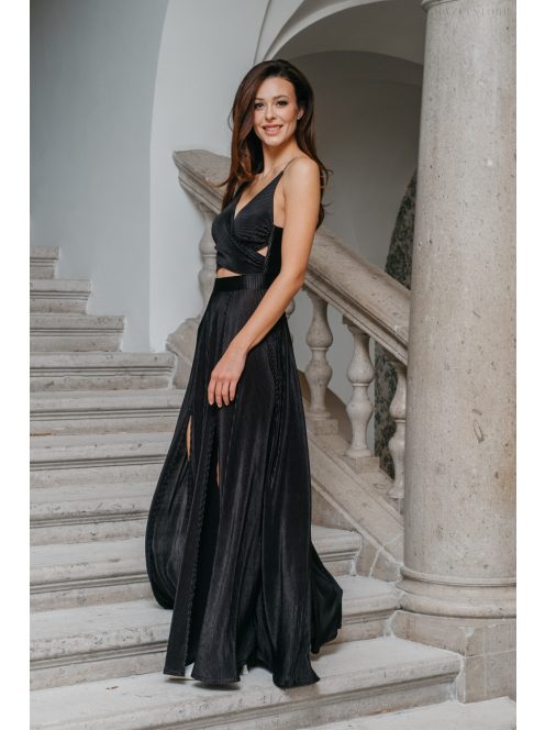 Yvonne - maxi ruha keresztezett felsővel fekete színben pliszírozott anyagból