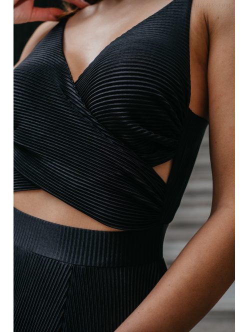 Yvonne - maxi ruha keresztezett felsővel fekete színben pliszírozott anyagból